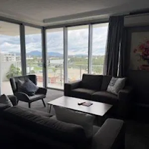 Apartment The Perfect Host @ Curtis