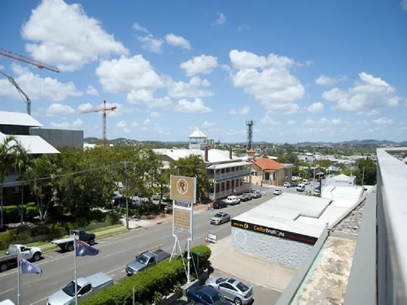 ****  Gladstone Reef Hotel Motel Australia
