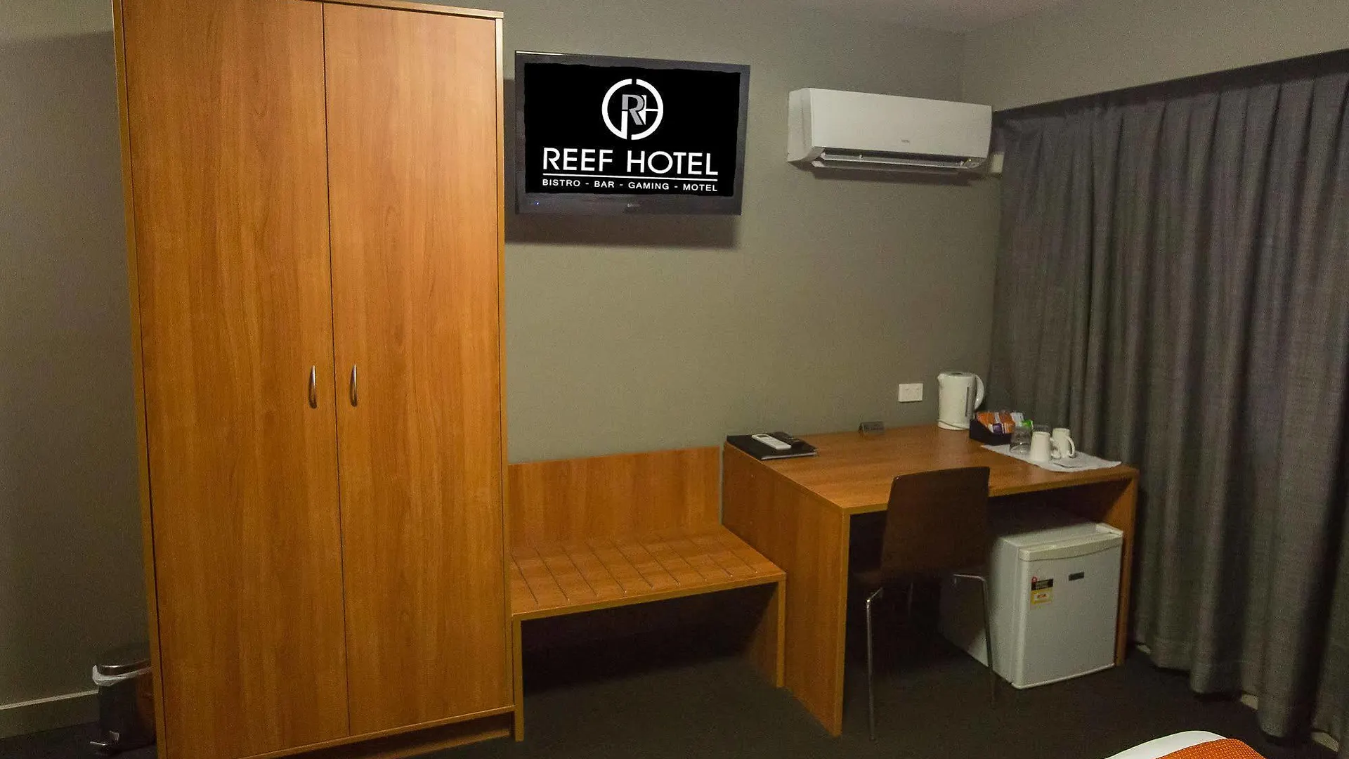 Gladstone Reef Hotel Motel