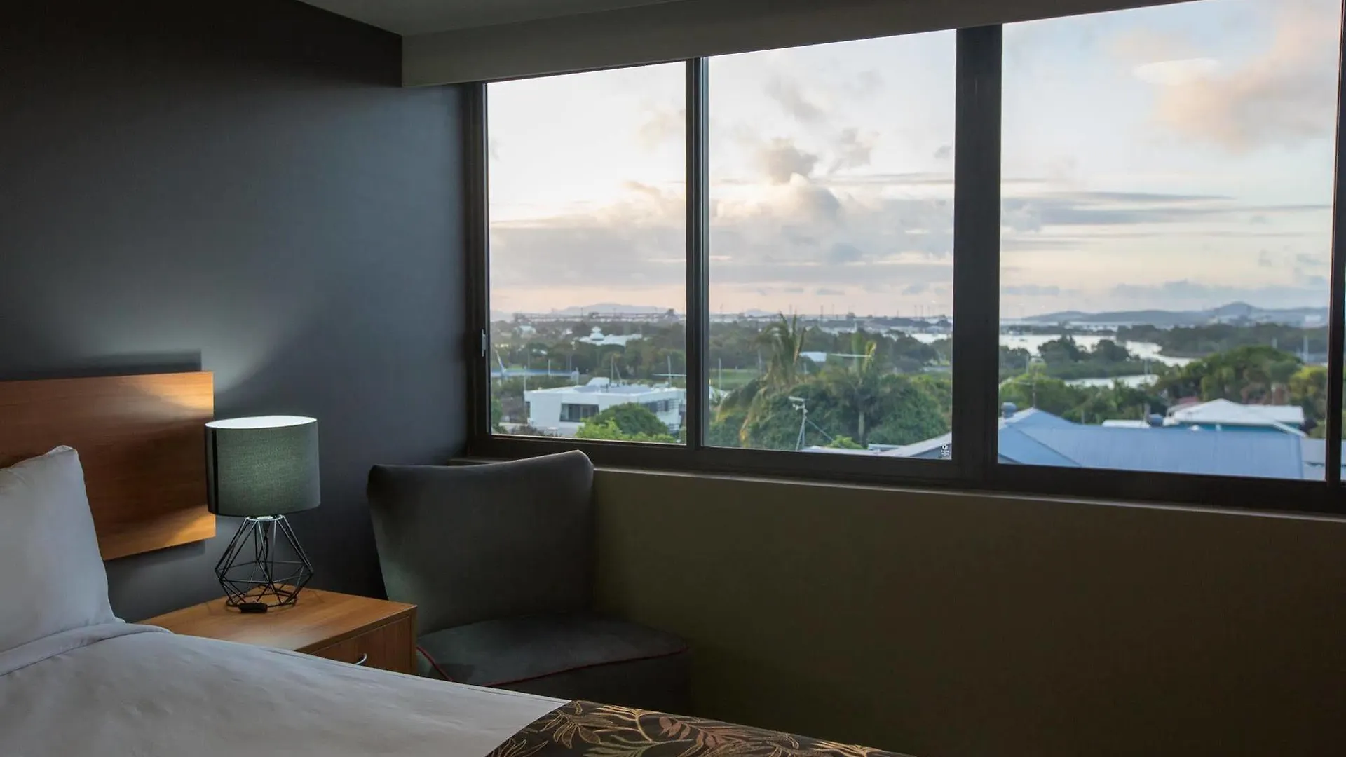 Gladstone Reef Hotel Motel